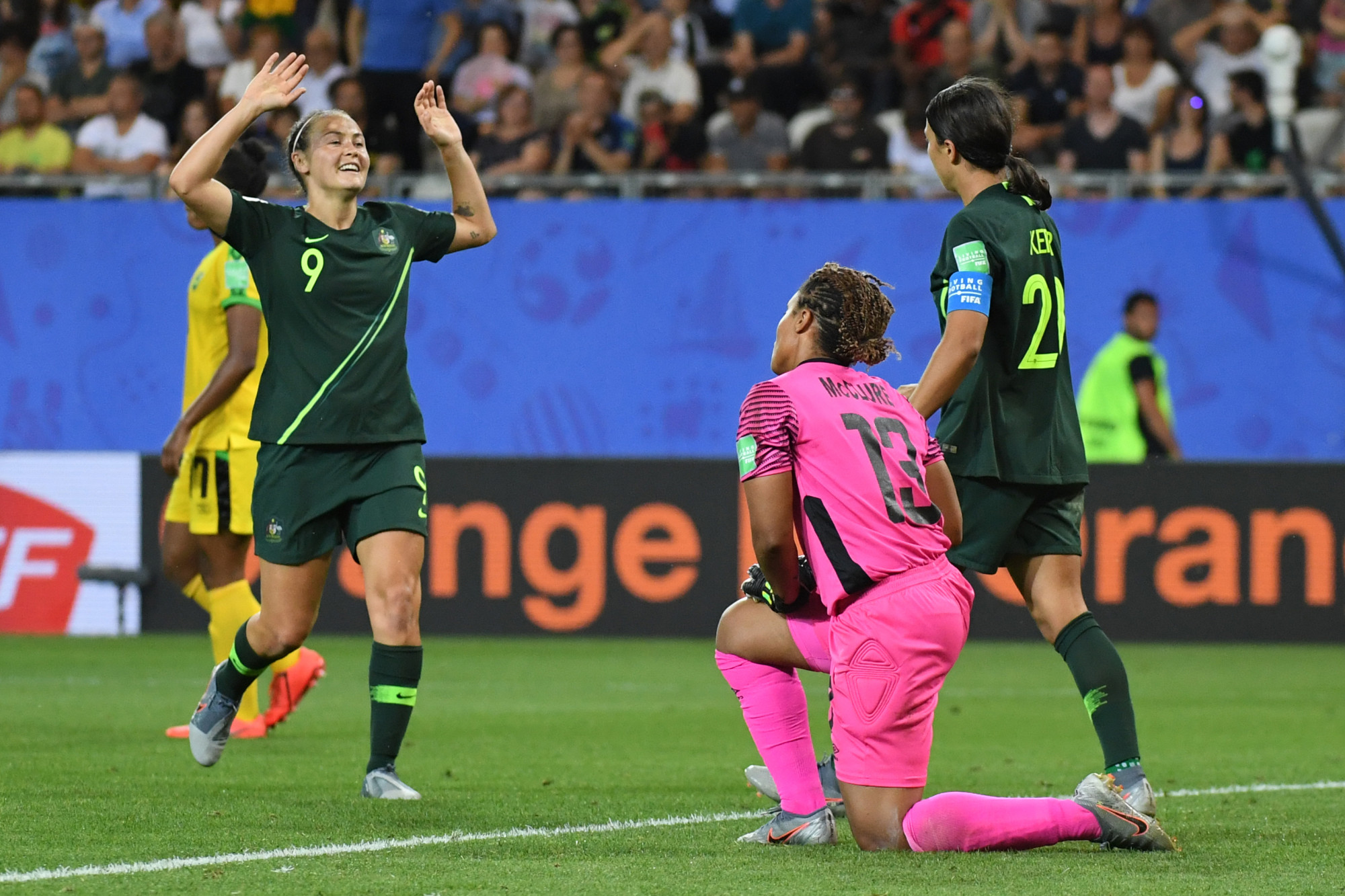 Coupe du Monde féminine 2019 l'Australie rejoint les 8es et élimine