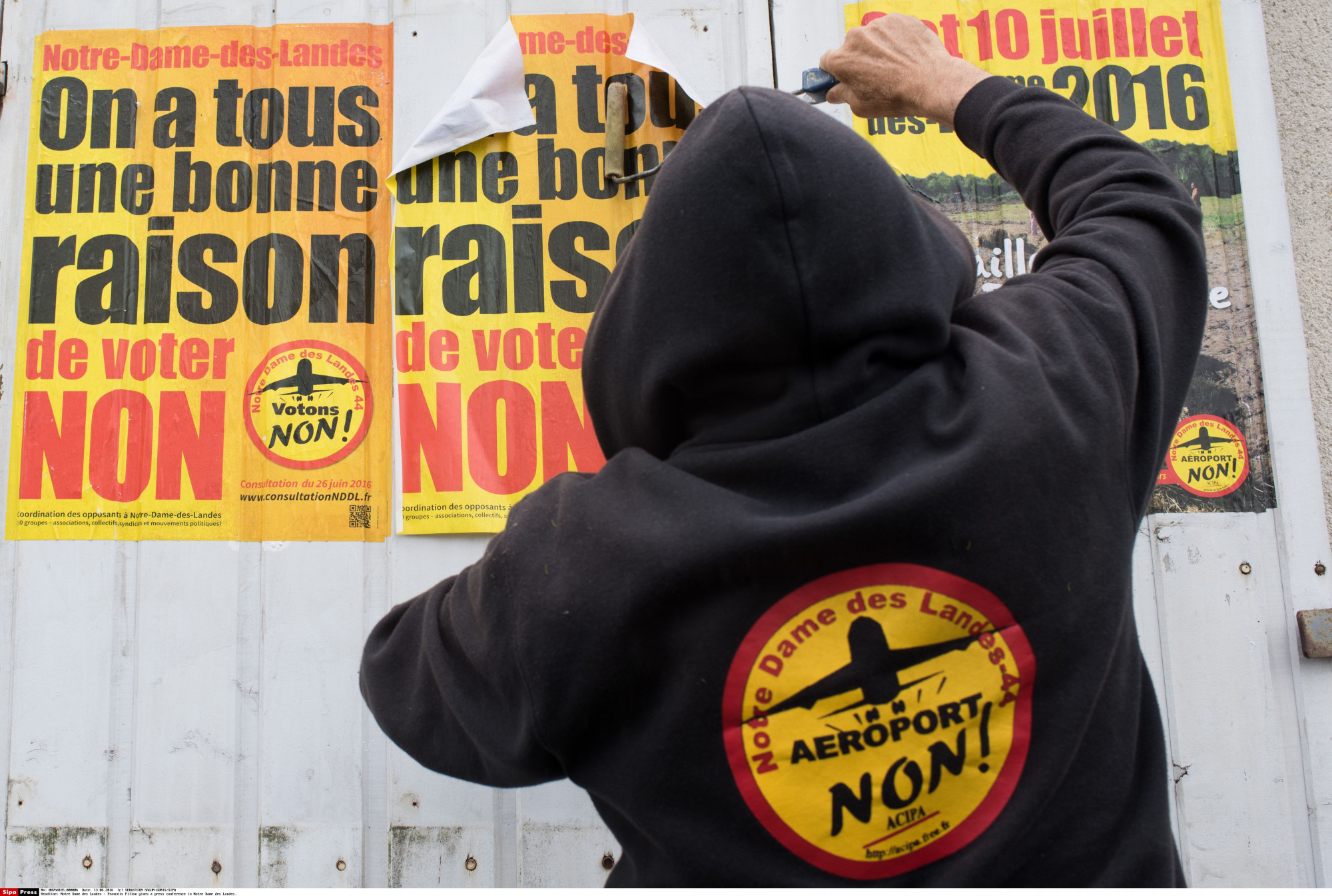 NotreDamedesLandes fautil construire l'aéroport