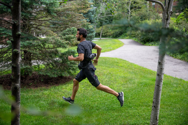 Questi pantaloncini robotici, progettati dal Wyss Institute for Biologically Inspired Engineering di Harvard (Boston)'Harvard (Boston)