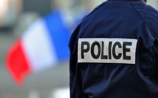 Un policier à Coquelles, dans le Pas-de-Calais, le 12 décembre 2013 (illustration).