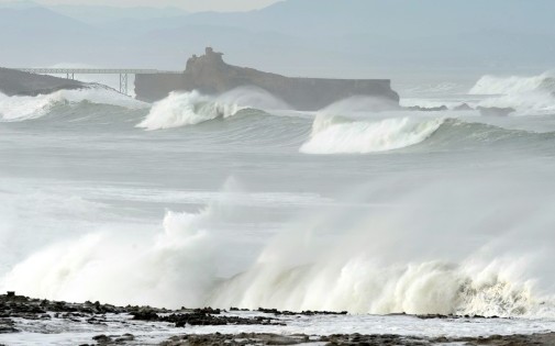 De fortes vagues à Biarritz le 22 décembre 2013.
