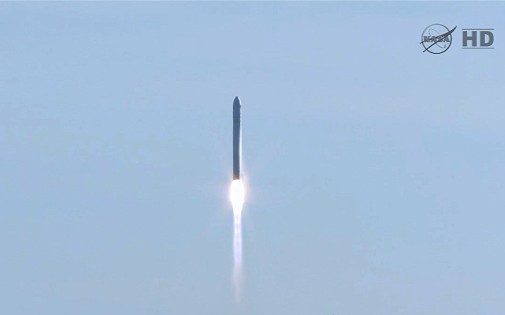La fusée transportant la capsule Cygnus, lors de son lancement par la NASA, le 9 janvier 2014.