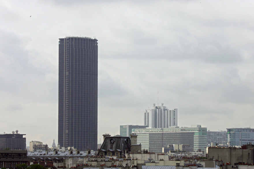 Vue de la Tour Montparnasse à Paris le 16 mai 2006.