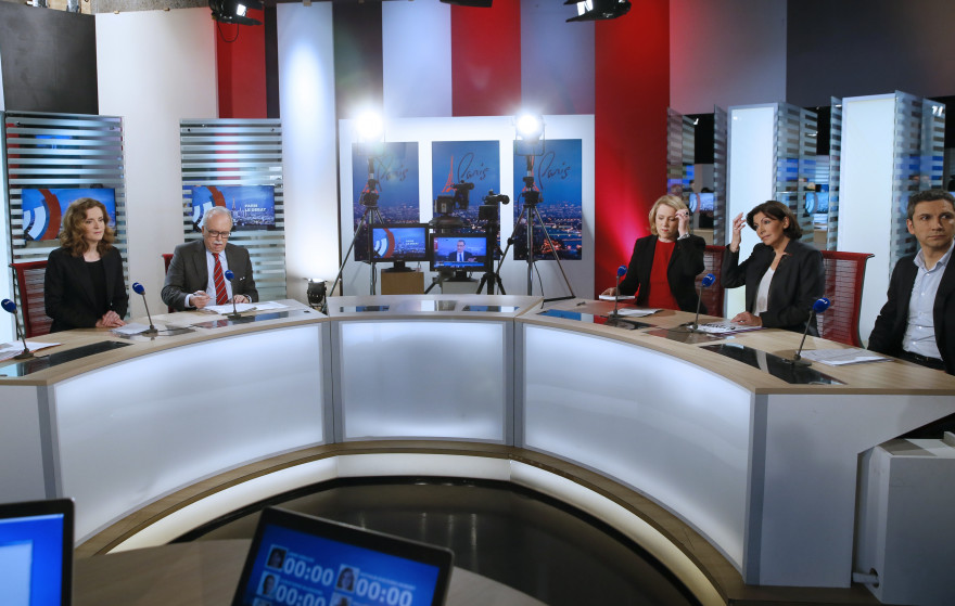 De gauche à droite, Nathalie Kosciusko-Morizet (UMP), Wallerand de Saint-Just (FN), Danielle Simonnet (PG), Anne Hidalgo (PS) et Christophe Najdovski (EELV), le 29 janvier, à Paris. (archives)