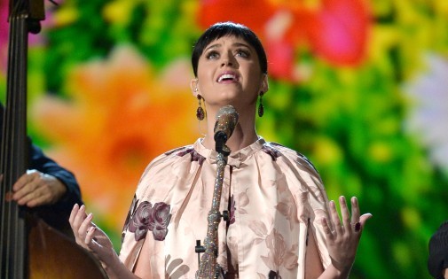 Katy Perry passe le chiffre symbolique des 50 abonnés sur Twitter.