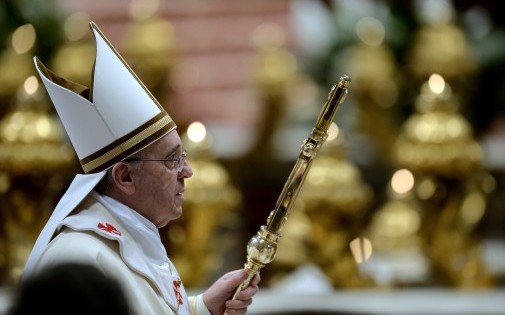 Le pape François célèbre la messe le dimanche 2 février dans la Basilique Saint-Pierre