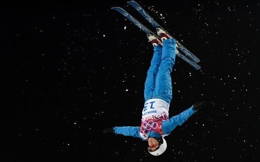 La Biélorusse Alla Tsuper est la reine du saut acrobatique en ski.