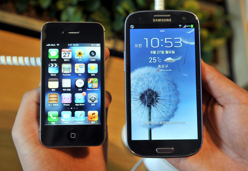 Les deux géants de la téléphonie, Samsung et Apple, s'accusent mutuellement de violations de brevets (illustration).