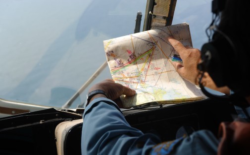 Un pilote vietnamien participe aux recherches de l'avion de Malaysia Airlines, le 11 mars 2014