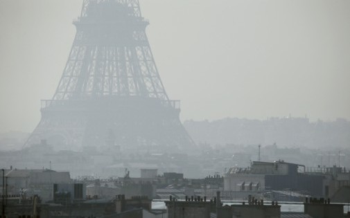 Une nappe de pollution recouvre Paris, vendredi 14 mars 2014