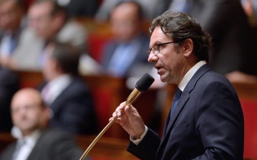 Frédéric Lefebvre, ici à l'Assemblée nationale le 11 juin 2013, n'exclut pas de voter la confiance à Manuel Valls. (Archives)