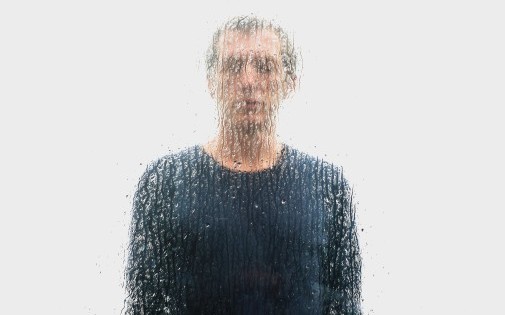 "On vient à peine de commencer", le premier extrait du nouvel album de Miossec, "Ici-bas, ici-même"