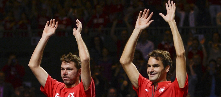 Federer et Wawrinka lors de la victoire de la Suisse face au Kazakhstan en Coupe Davis, le 6 avril 2014