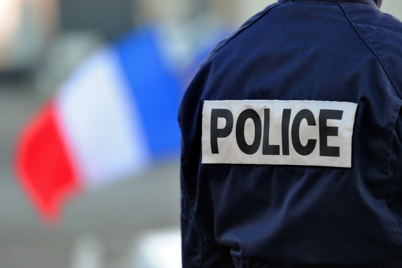 Un agent de police, le 12 décembre 2013 (photo d'illustration)
