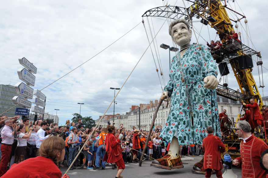 Royal De Luxe Investit Les Rues De Nantes