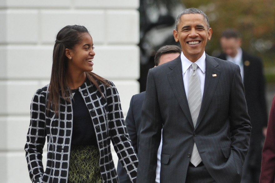 Malia Obama aux côté de son père Barack Obama