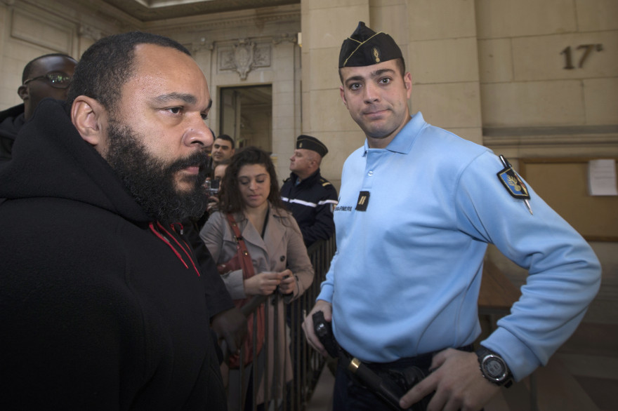 Dieudonné à Paris, le 13 décembre 2013.