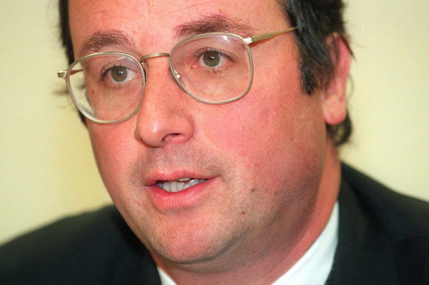 François Hollande lors d'une conférence de presse en 1997