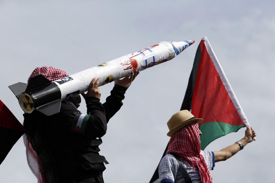 Des manifestants pro-palestiniens à Paris le 13 juillet 2014.