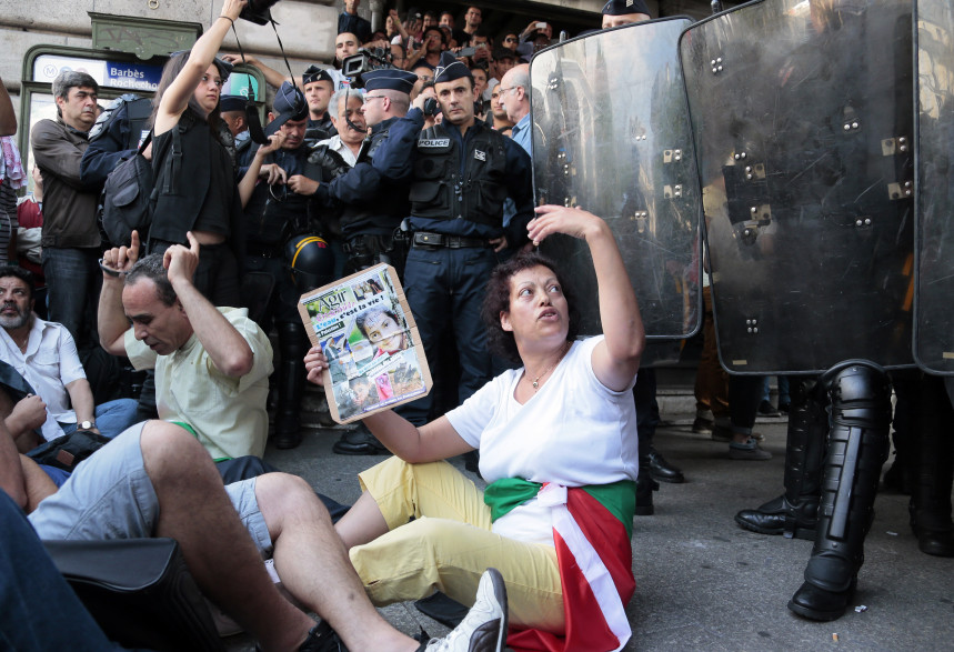 Des manifestants pro-palestiniens à la station Barbès, à Paris, le 19 juillet 2014.
