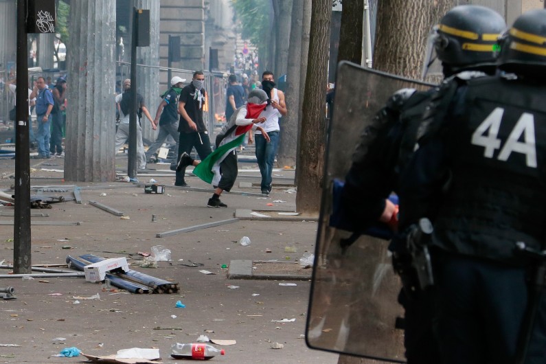 Des débordements à Barbès lors du rassemblement pro-palestinien interdit, samedi 19 juillet à Paris