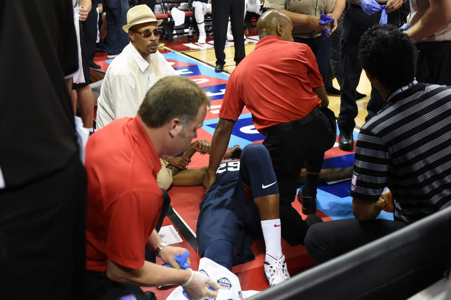 Paul George pris en charge après une fracture de la jambe