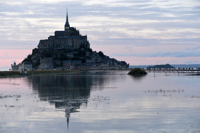 Le Mont-Saint-Michel à marée haute, le 12 août 2014.