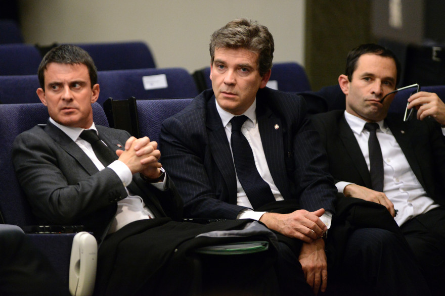 Après la fronde d'Arnaud Montebourg et de Benoît Hamon contre la ligne économique du gouvernement, Manuel Valls a présenté la démission de son équipe lundi 25 août.