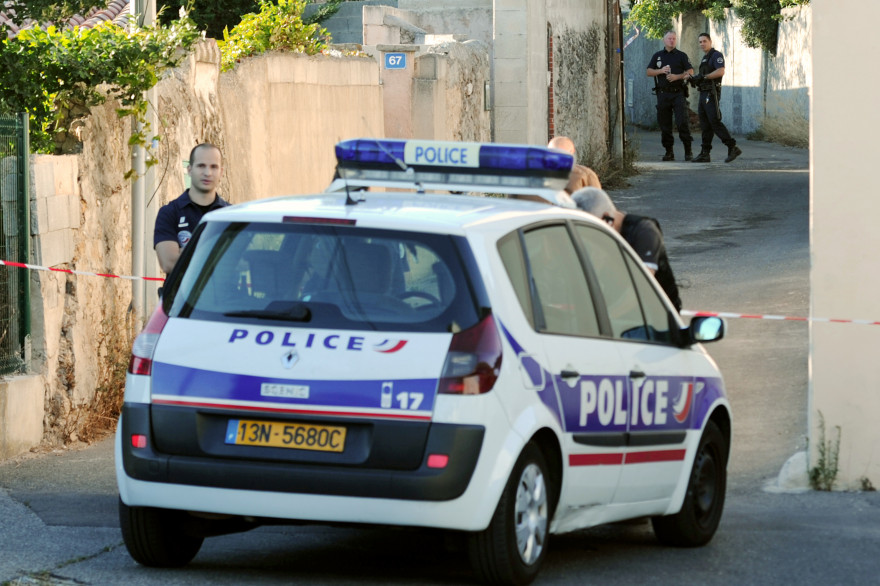 Les secours ont retrouvé mardi 2 septembre aux Sables-d'Olonne (Vendée) le corps sans vie d'un ado de 15 ans. Sa mère a été découverte pendue mais a été sauvée. (illustration)
