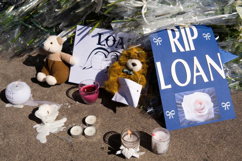 Marche blanche pour le petit Loan, mort sous les coups de ses parents, le 7 septembre 2014, à Lavaiex-les-Mines