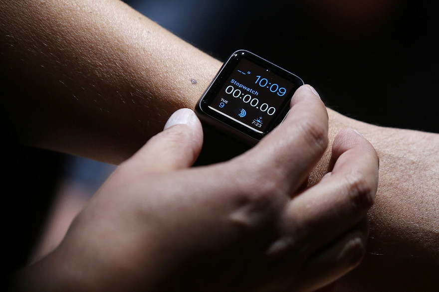 L'Apple Watch a été présentée par Tim Cook lors de la Keynote tenue par la marque à la pomme au Flint Center for the performing arts de Cupertino mardi 9 septembre 2014
