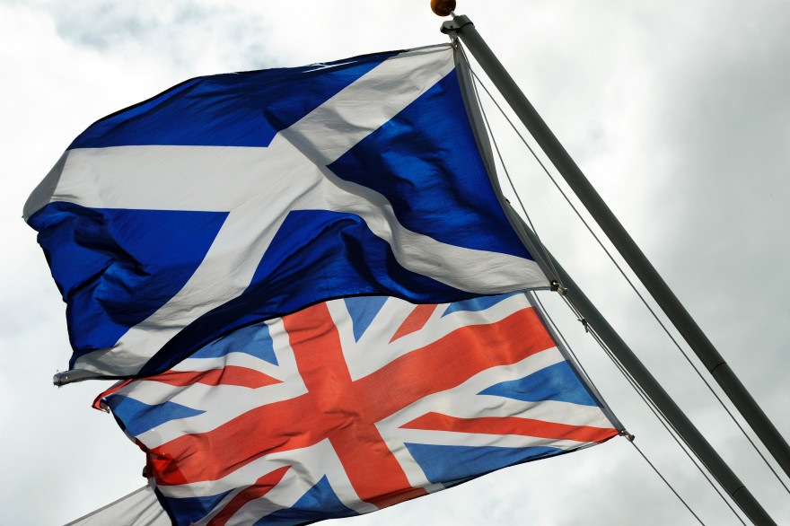 Drapeaux de l'Ecosse et du Royaume-Uni, le 17 août, à Gretna. (archives)