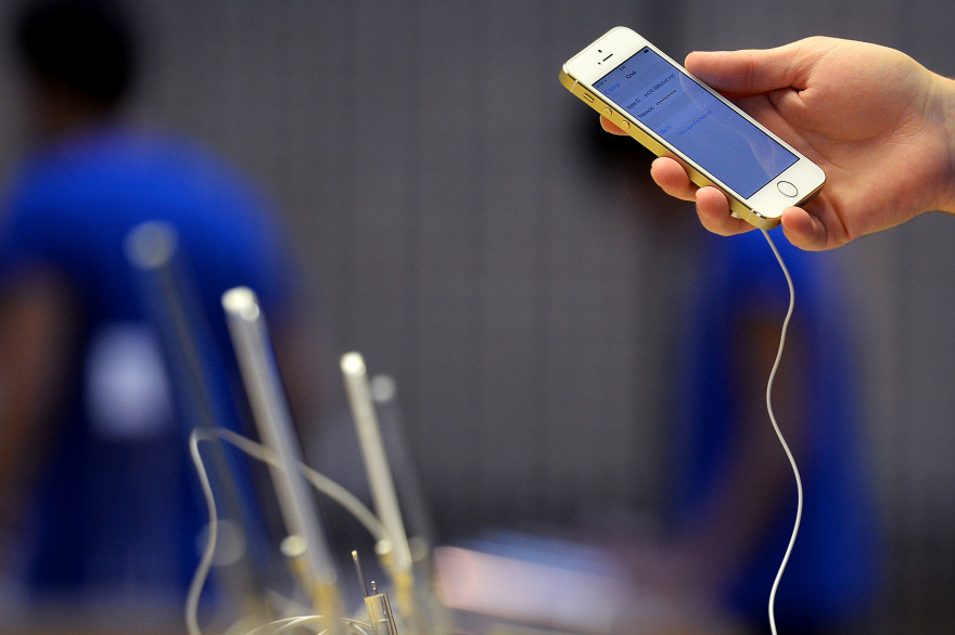 L'iPhone 5S dans un Apple Store de Londres. (illustration)
