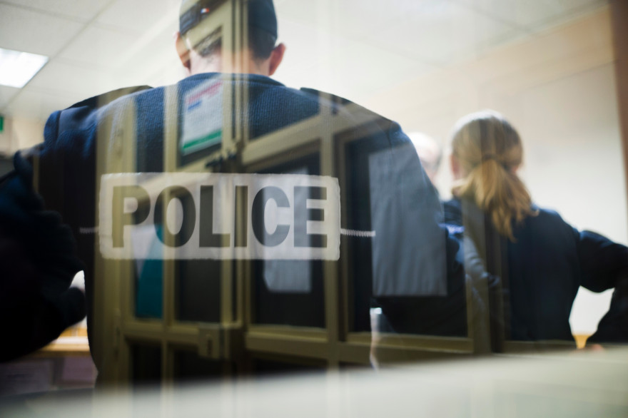 Un homme de 44 ans a été placé en garde à vue le 30 septembre 2014 à Remiremont (Vosges), soupçonné d'avoir tué sa compagne disparue depuis début septembre (illustration).