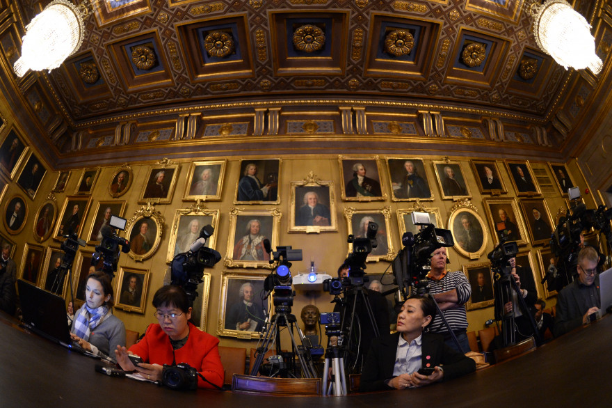 Le prix Nobel de physique a récompensé mardi les Japonais Isamu Akasaki, Hiroshi Amano et l'Américain Shuji Nakamura