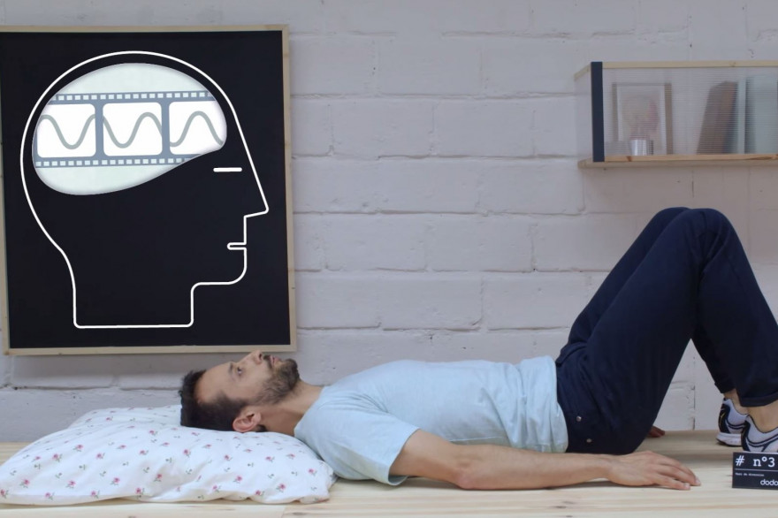 Dodow, un métronome lumineux qui réapprend à ses utilisateurs à dormir naturellement