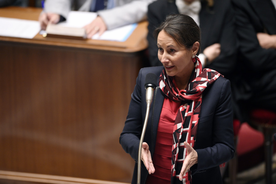 C'est la ministre de l'Ecologie Ségolène Royal qui a porté cette loi de transition énergétique, ici à l'Assemblée, le 14 octobre 2014.