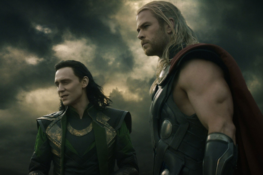 Loki (Tom Hiddleston) et Thor (Chris Hemsworth)