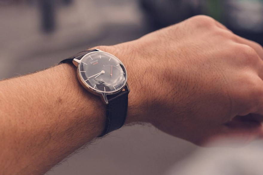 La montre connectée de luxe de Withings est disponible en pré-commande depuis le 7 novembre