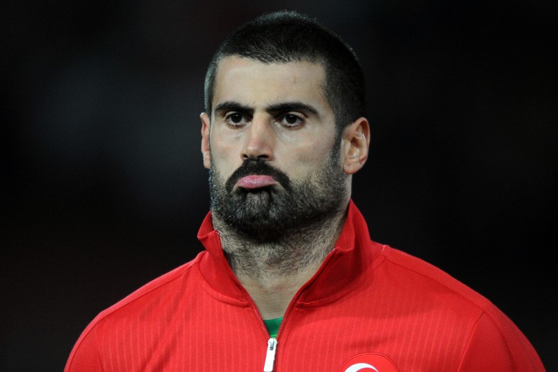 Le gardien de l'équipe de Turquie, Volkan Demirel, a été insulté par les supporteurs turcs et a refusé de jouer contre le Kazakhstan.