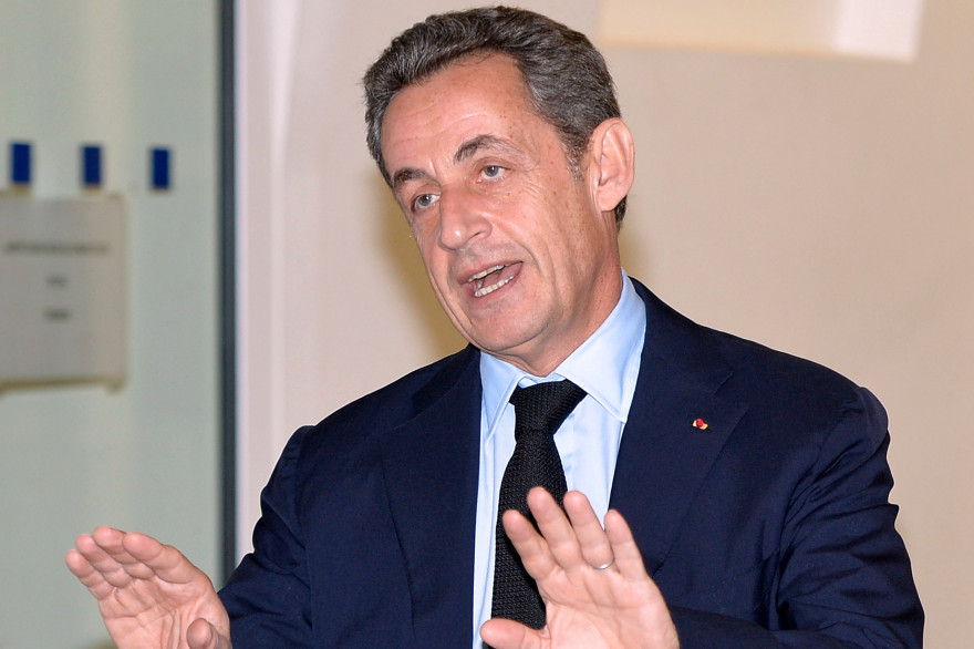 Avant de briguer la succession de François Hollande en 2017, Nicolas Sarkozy doit remettre sur pied l'UMP