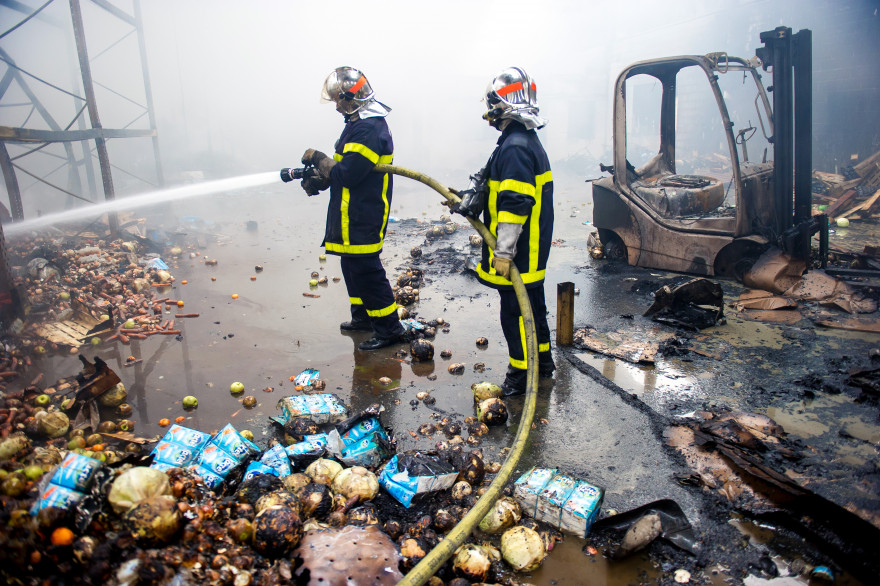 Un entrepôt des Restos du Coeur a été entièrement détruit dans un incendie dans le Pas-de-Calais.