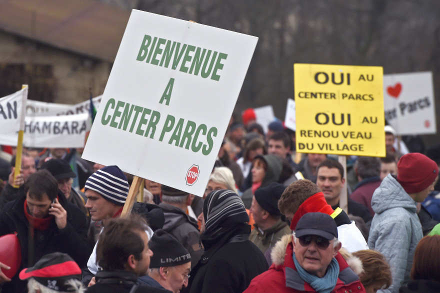Des manifestants soutiennent le projet de Center Parcs à Roybon, le 7 décembre 2014.