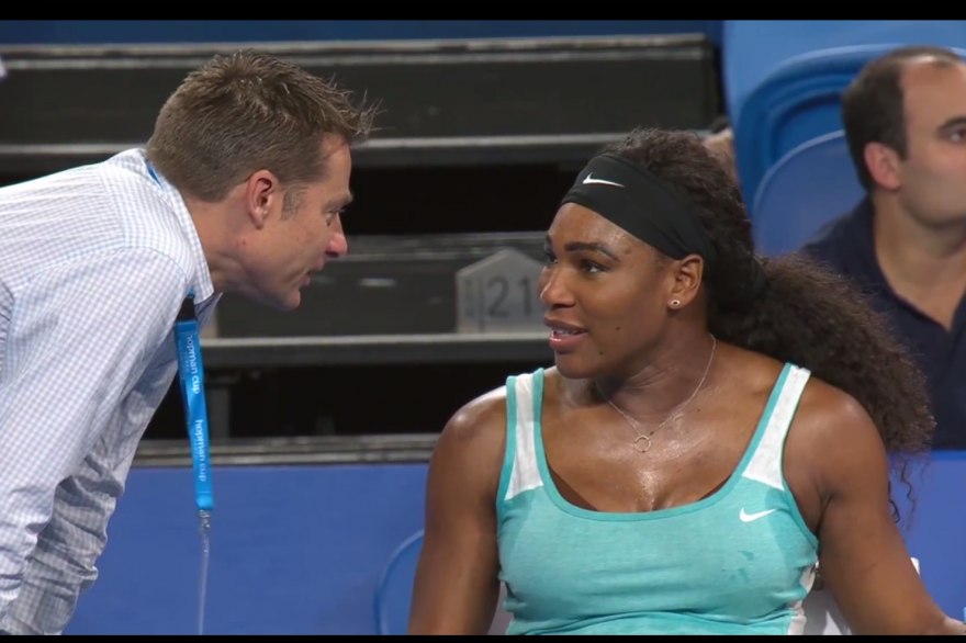 Serena Williams commande un café en plein match
