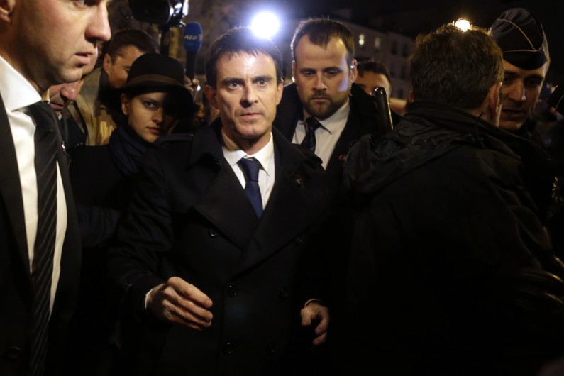 Manuel Valls, Porte de Vincennes à Paris, lors du rassemblement en hommage aux victimes de la prise d'otages.