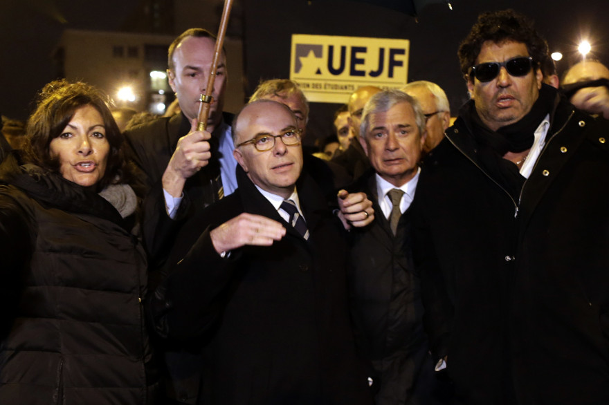 Bernard Cazeneuve au rassemblement de l'UEJF le 10 janvier 2015 porte de Vincennes