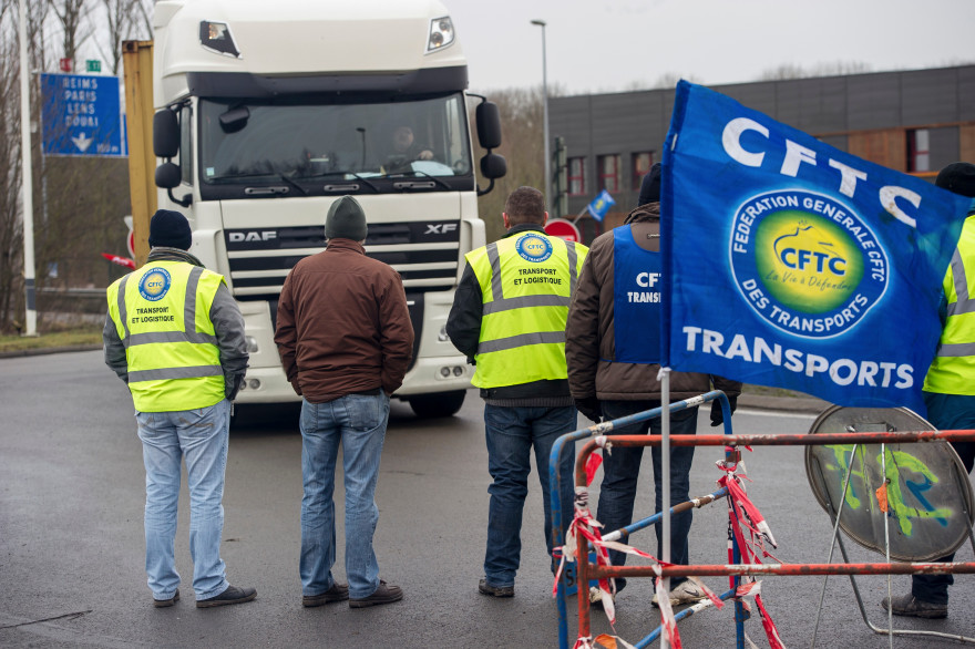 Blocage de routiers dans le Nord de la France le 27 janvier 2015
