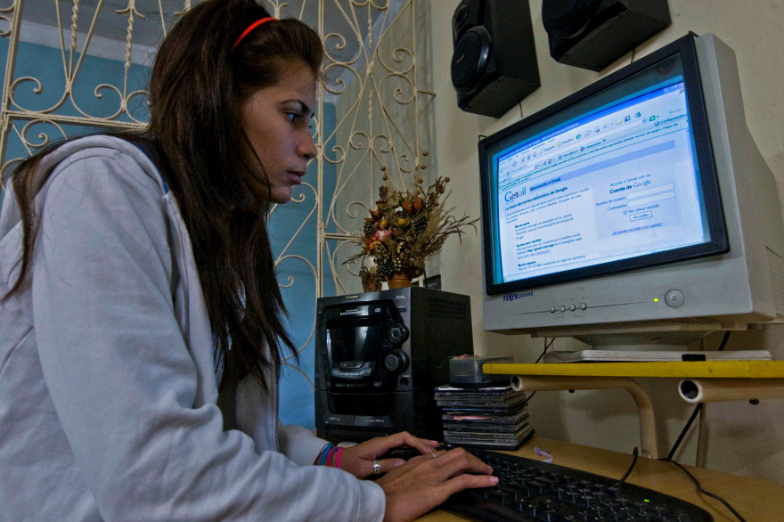 Facebook : un virus répandu par une fausse vidéo pornographique