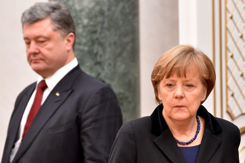 Petro Porochenko et Angela Merkel au sommet de Minsk, le 11 février 2015