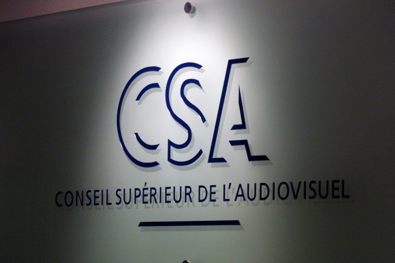 Le CSA estime que certaines annonces en direct auraient pu "avoir des conséquences dramatiques" (illustration).